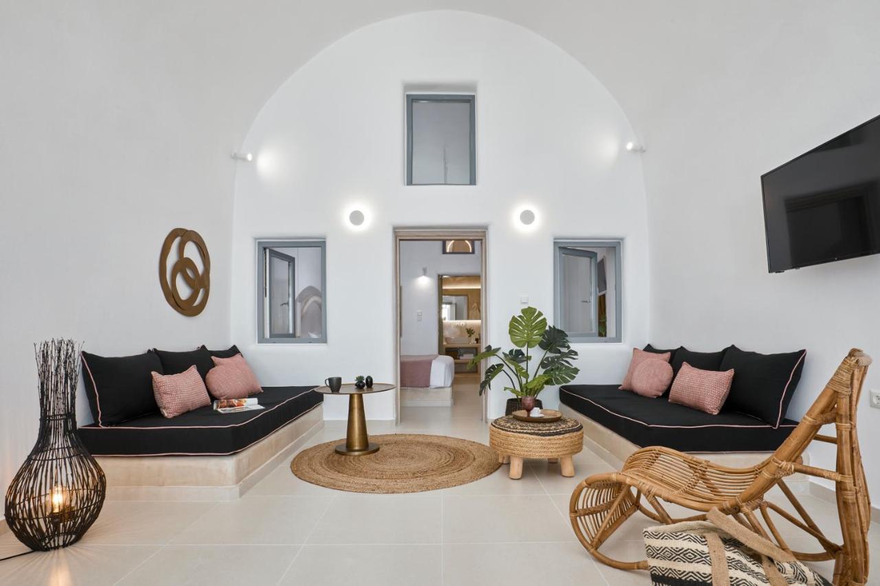 U & Me Suites Фіра Екстер'єр фото