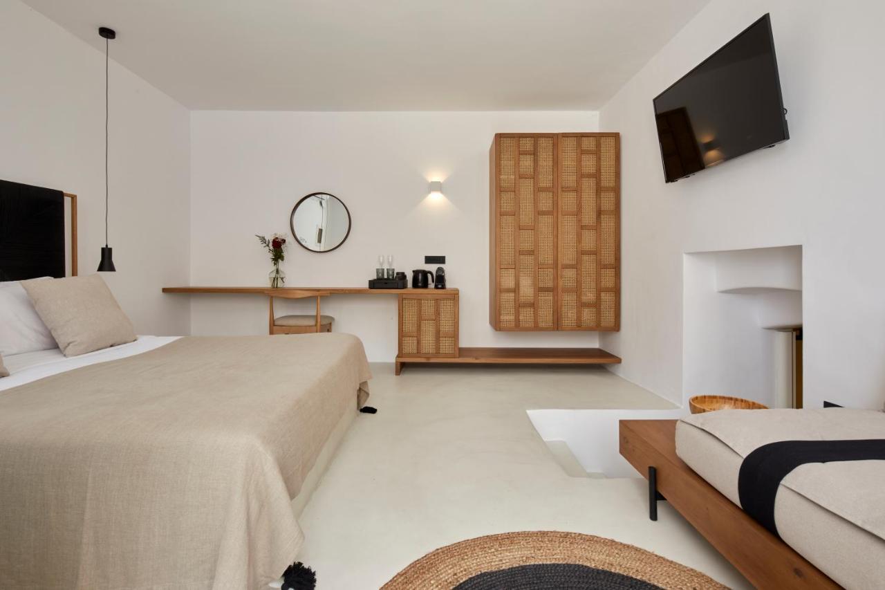 U & Me Suites Фіра Екстер'єр фото
